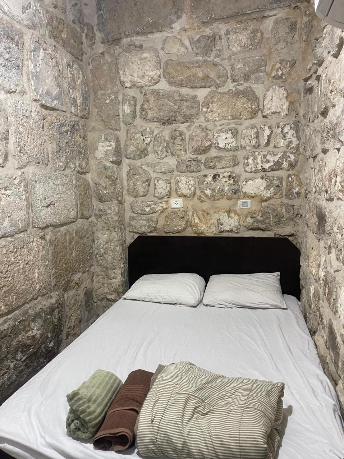 Bab El-Silsileh Hostel Jeruzalem Buitenkant foto