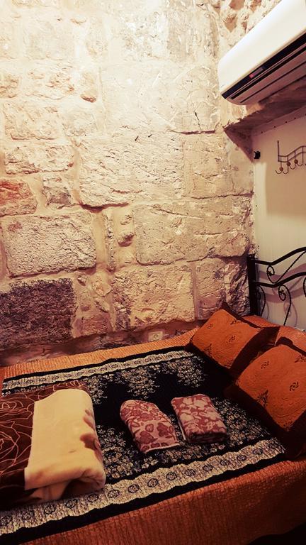 Bab El-Silsileh Hostel Jeruzalem Buitenkant foto